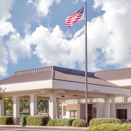 Days Inn By Wyndham Dothan Exterior foto