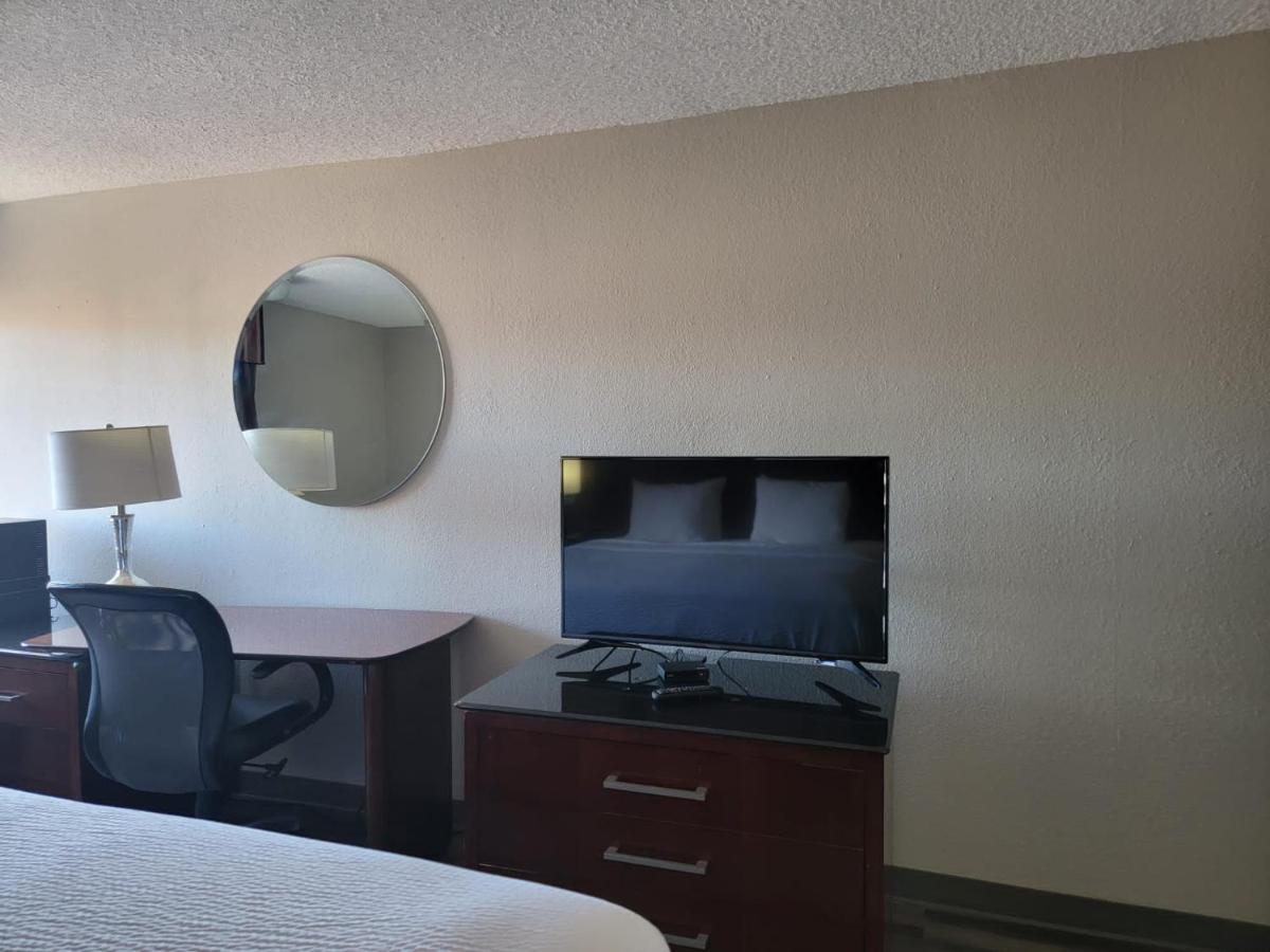 Days Inn By Wyndham Dothan Exterior foto