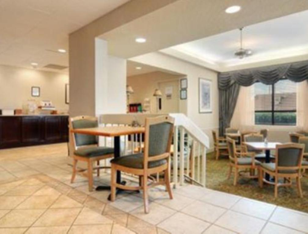 Days Inn By Wyndham Dothan Restaurante foto