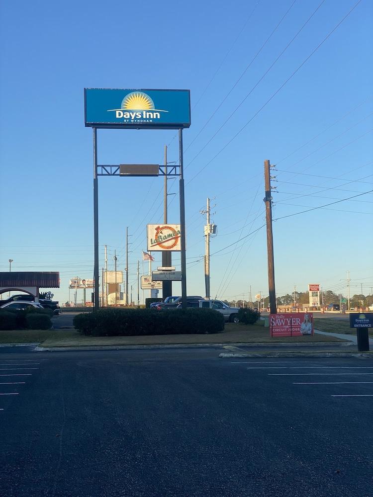 Days Inn By Wyndham Dothan Exterior foto