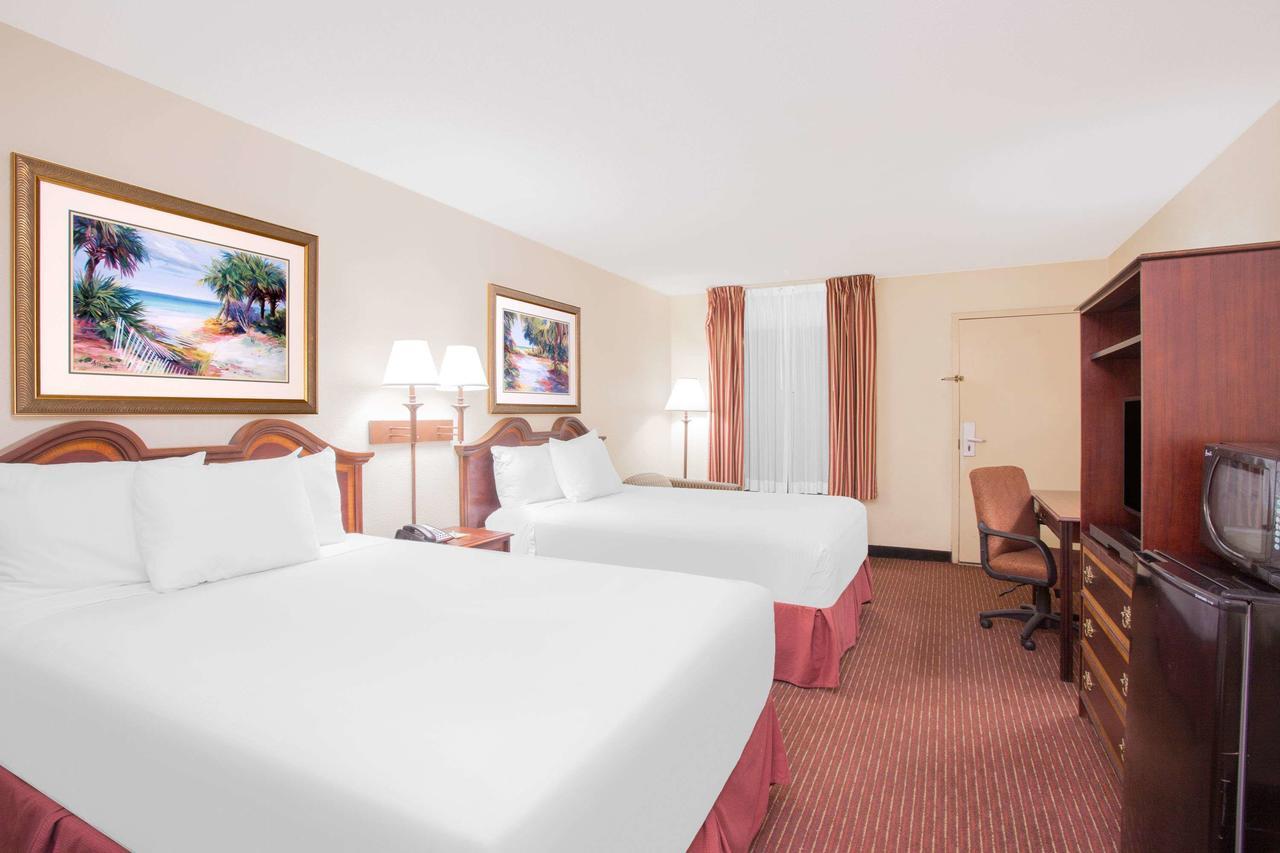Days Inn By Wyndham Dothan Exterior foto
